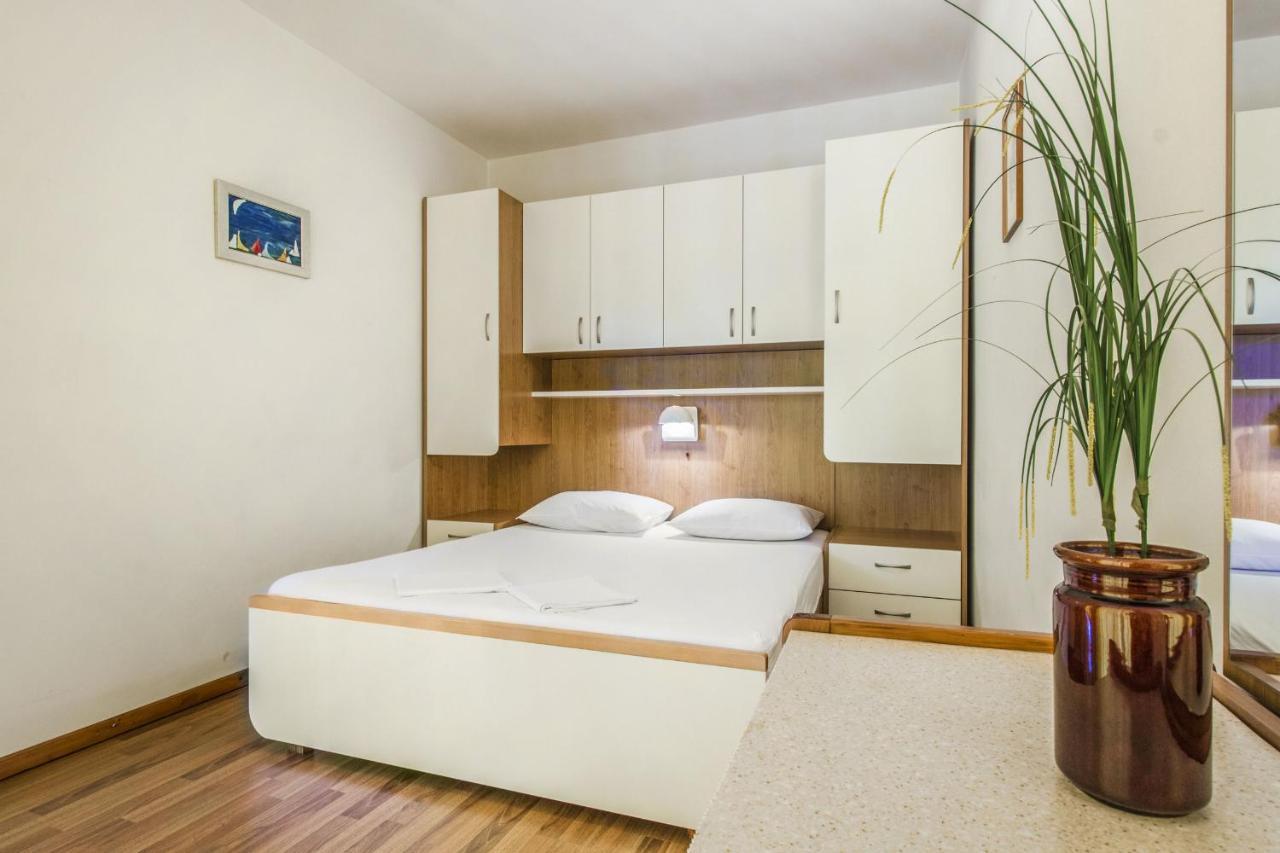 Apartments Konta City Center Vodice Luaran gambar